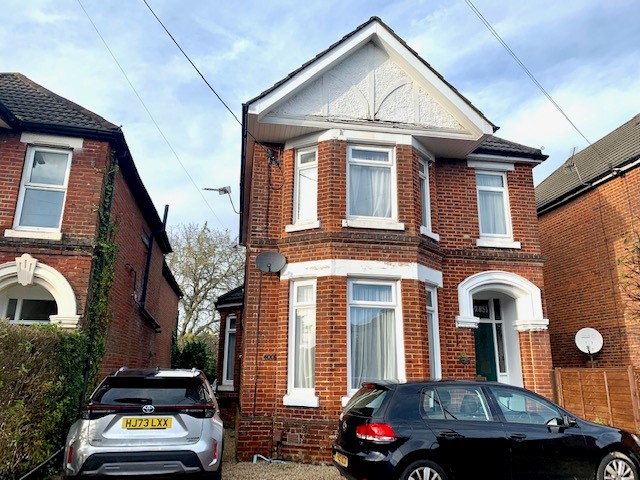 1 bed Apartment for rent in Rownhams. From Pearsons estate Agents - Southampton