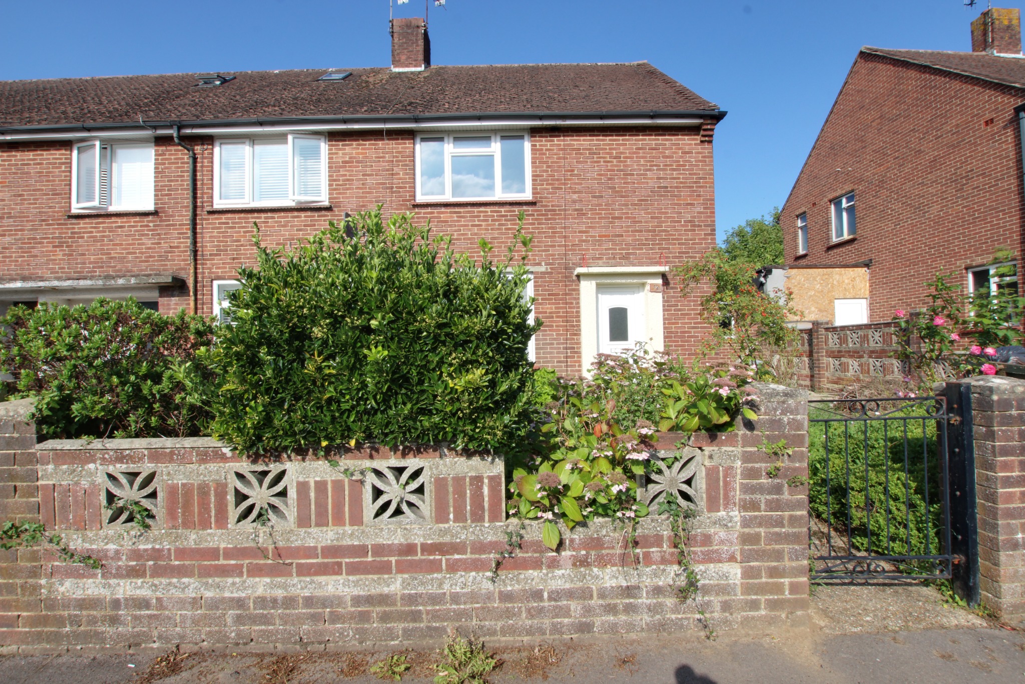3 bed End Terraced House for rent in Havant. From Pearsons Estate Agents - Havant
