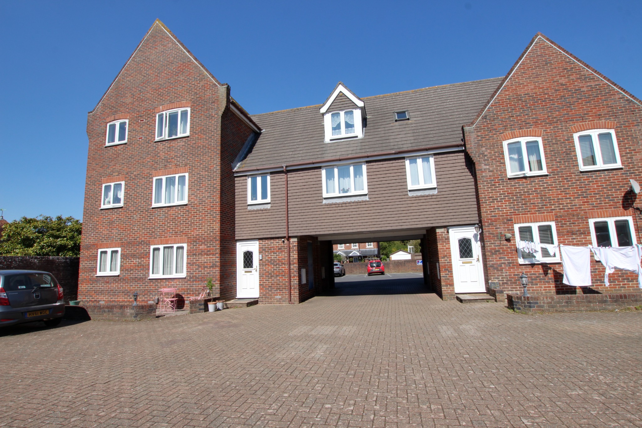 2 bed 1st Floor Flat for rent in Havant. From Pearsons Estate Agents - Havant