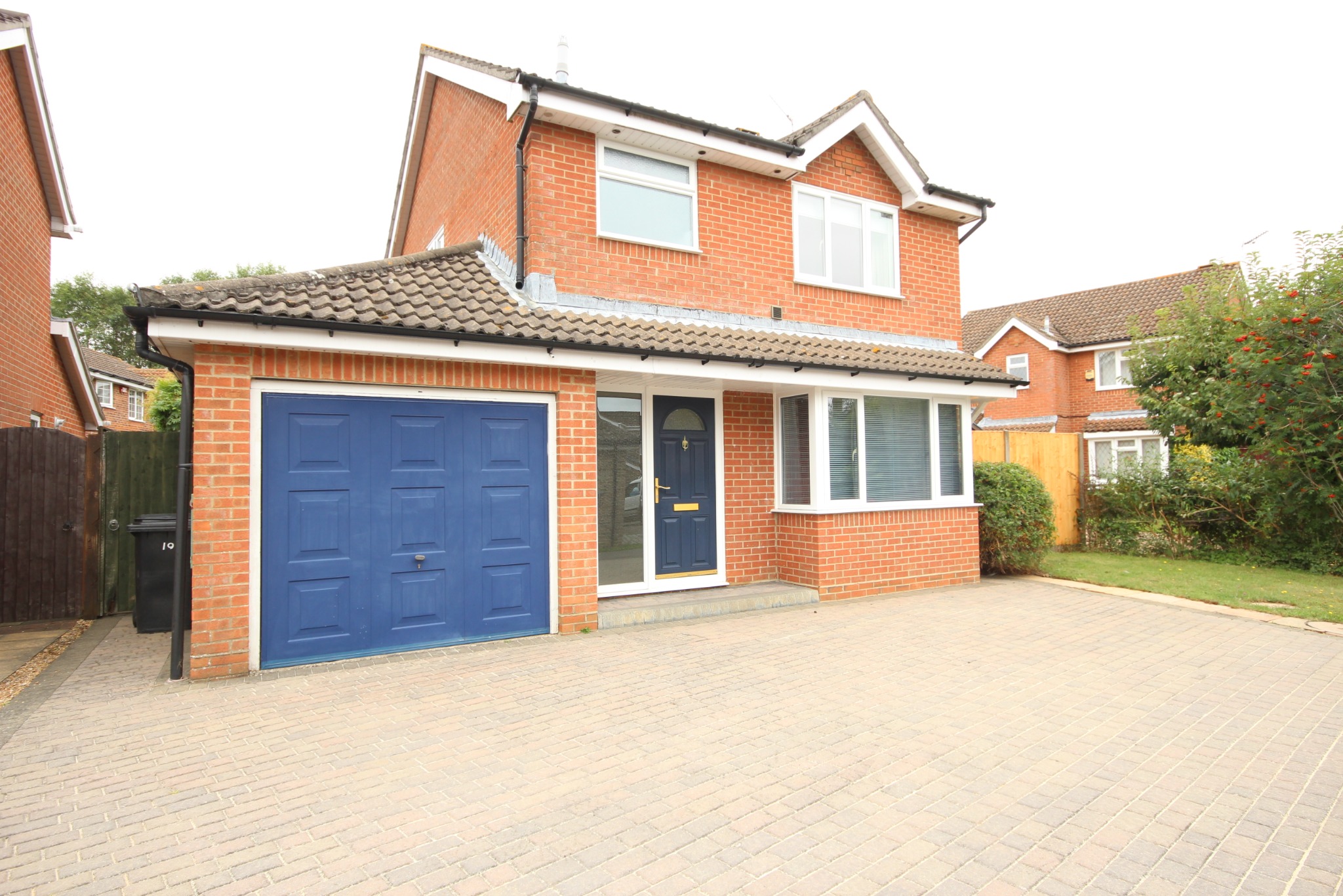 3 bed Detached House for rent in Waterlooville. From Pearsons Estate Agents - Waterlooville