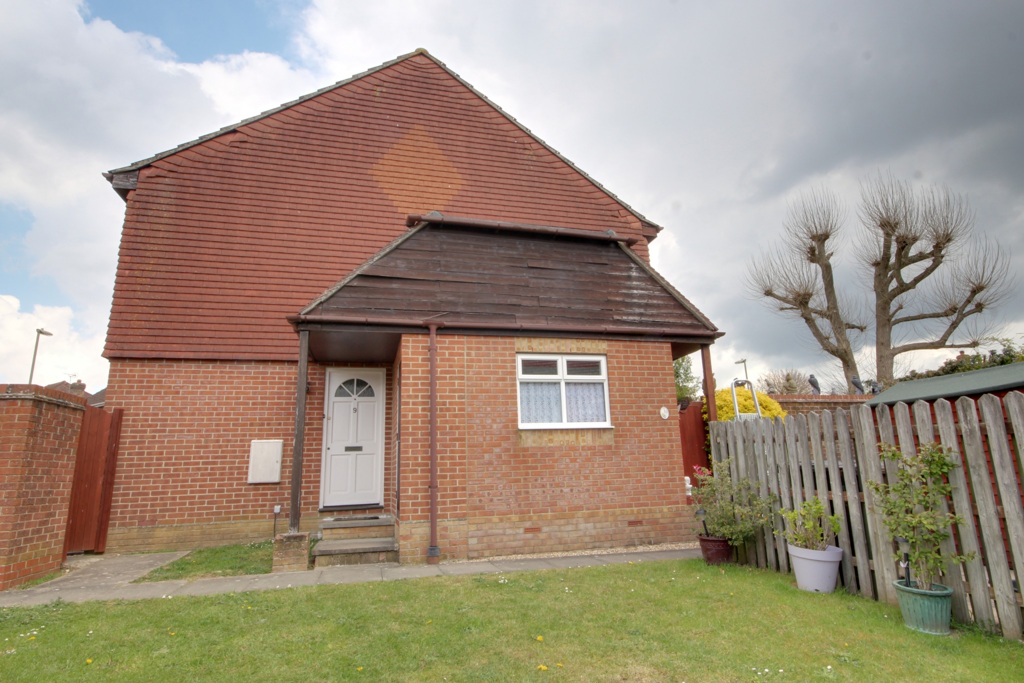 1 bed Semi-Detached House for rent in Waterlooville. From Pearsons Estate Agents - Waterlooville