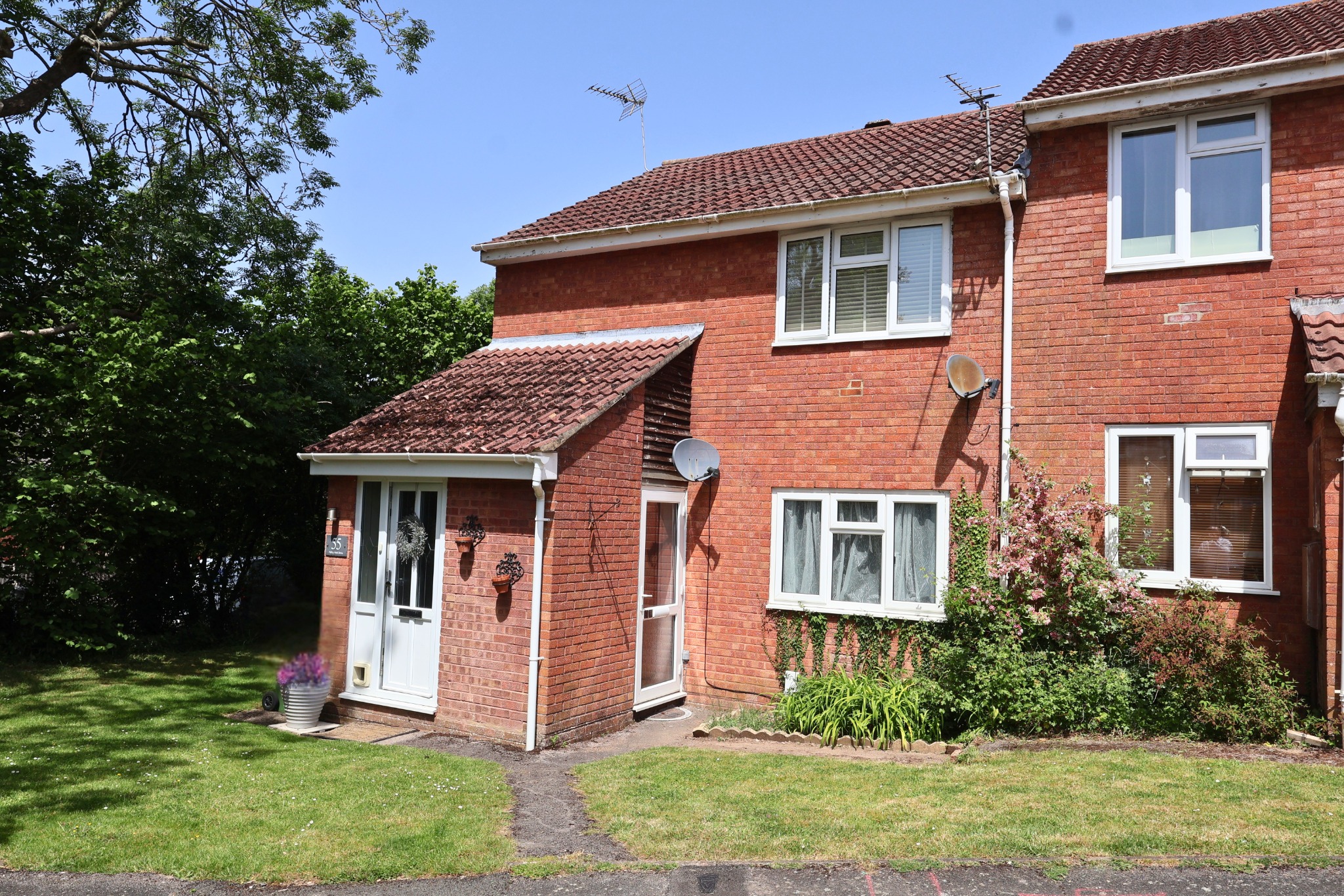 1 bed Ground floor maisonette for rent in Waterlooville. From Pearsons - Waterlooville
