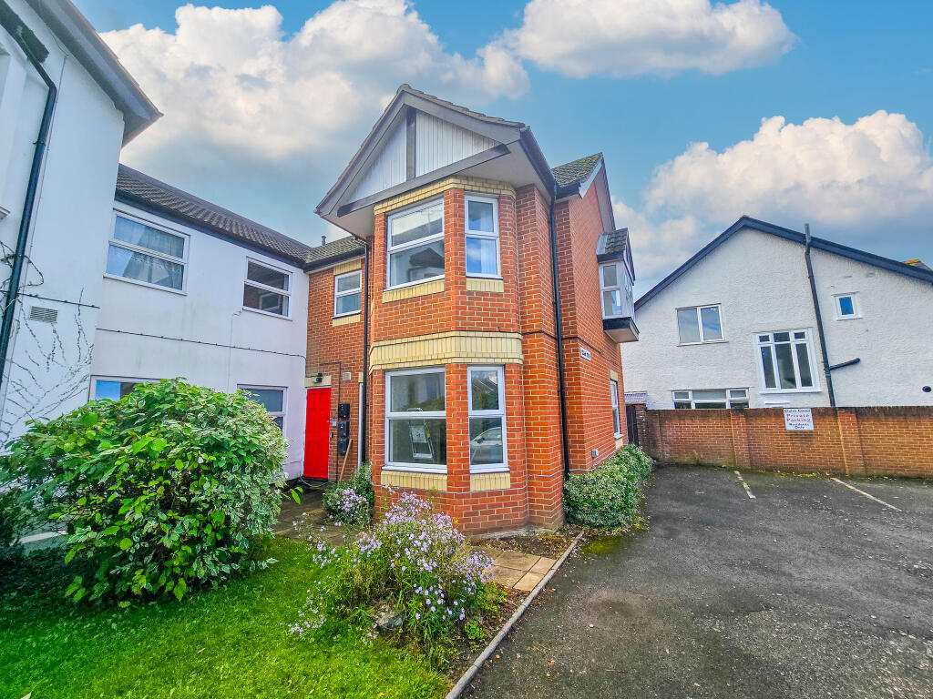 1 bed 1st Floor Flat for rent in Southampton. From Field Palmer - Southampton