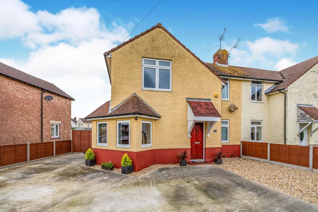 3 bed Semi Detached for rent in Eastleigh. From Leaders - Eastleigh