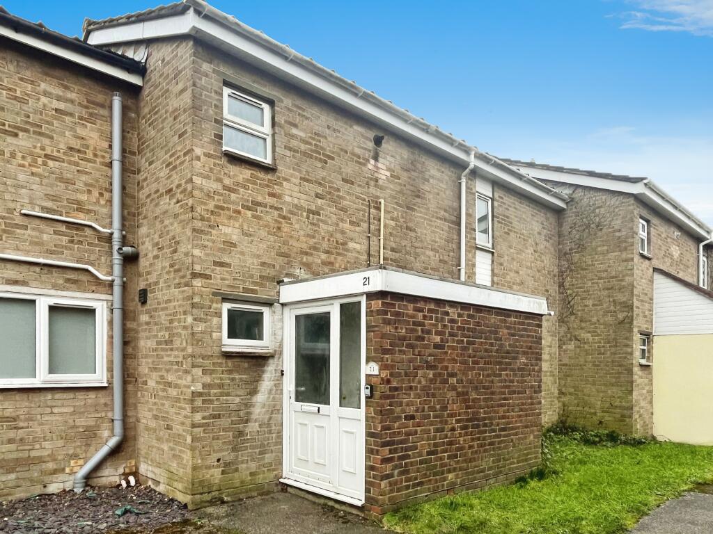 1 bed Detached for rent in Segensworth. From Leaders - Eastleigh