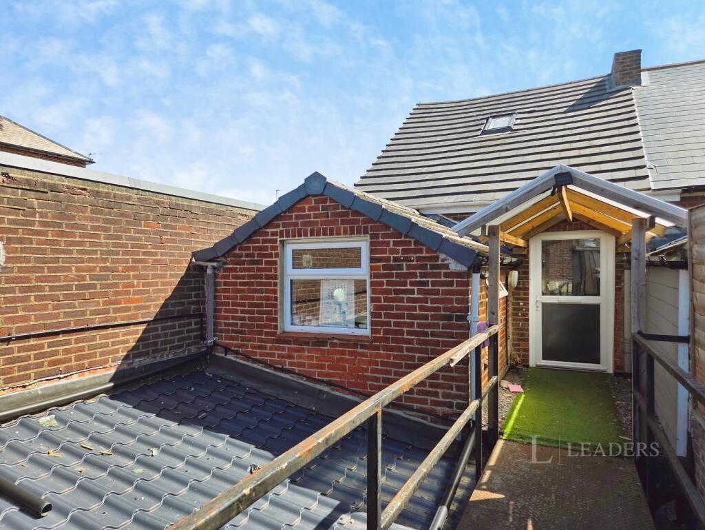 0 bed 1st Floor Flat for rent in Eastleigh. From Leaders - Eastleigh