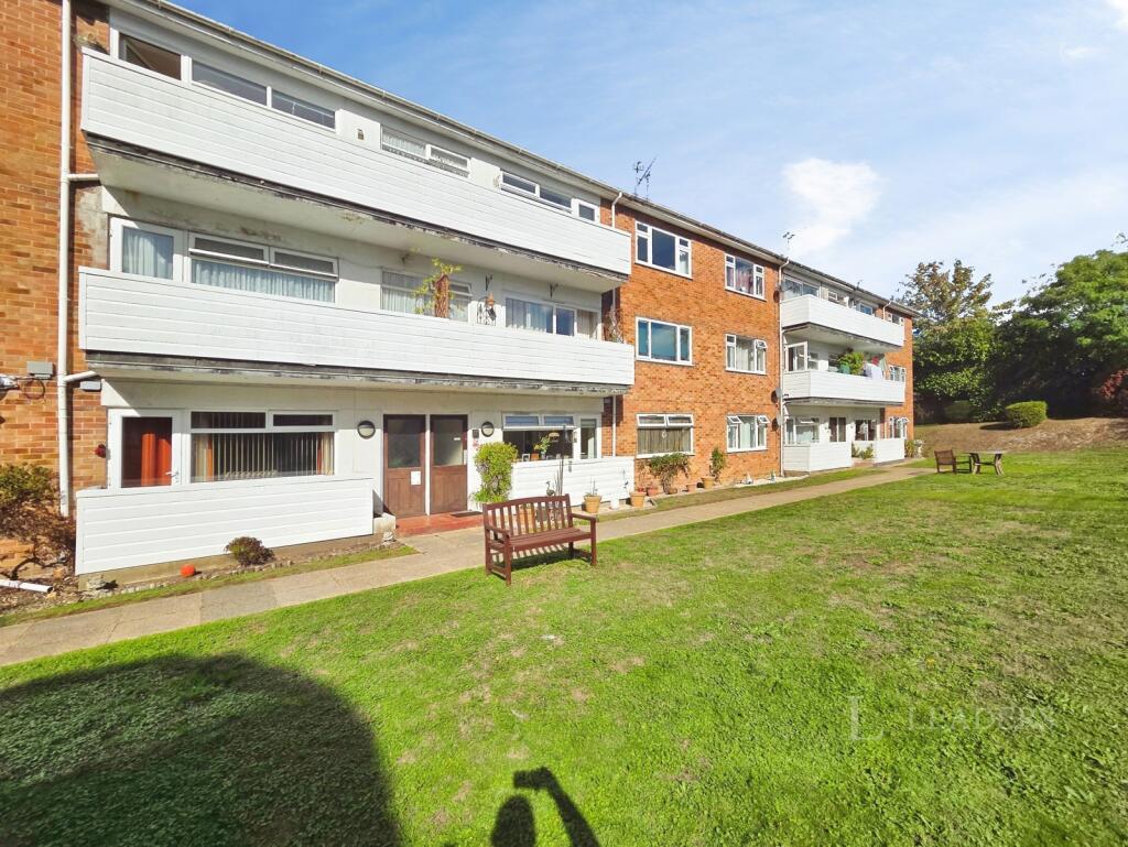 2 bed 1st Floor Flat for rent in Eastleigh. From Leaders - Eastleigh