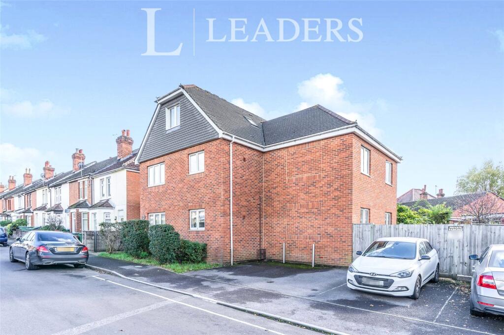2 bed 1st Floor Flat for rent in Southampton. From Leaders Sales - Southampton