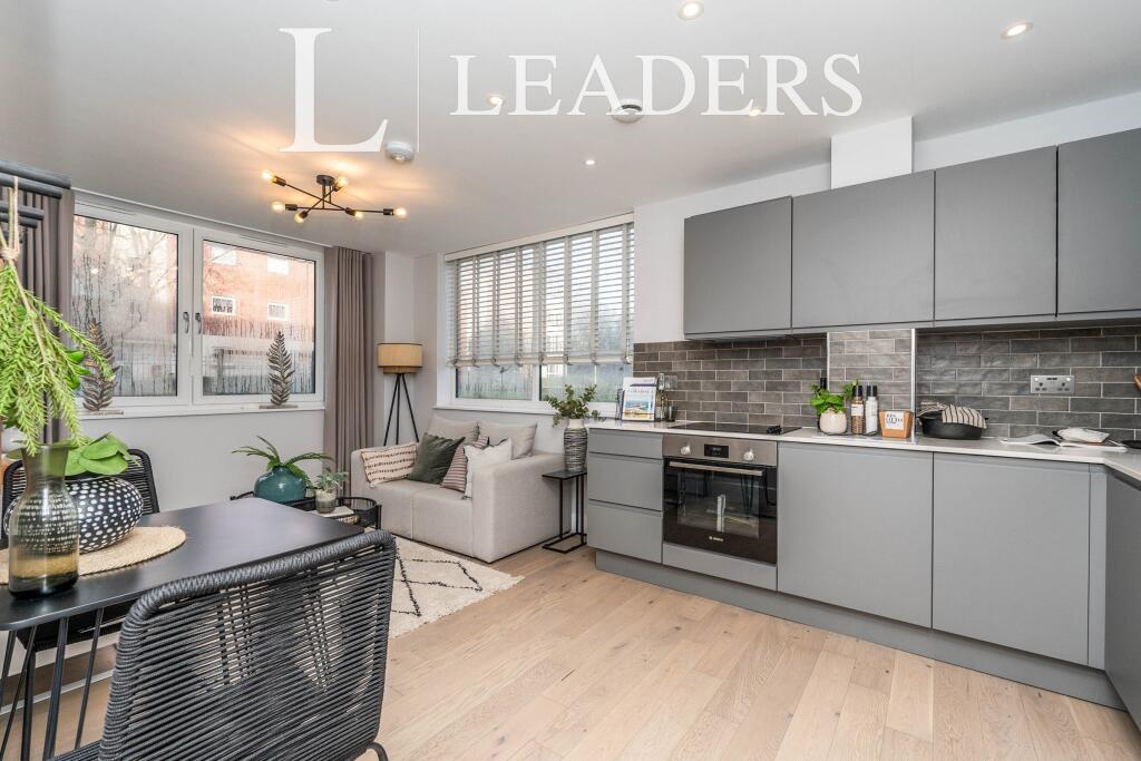 1 bed 1st Floor Flat for rent in Rownhams. From Leaders Sales - Southampton