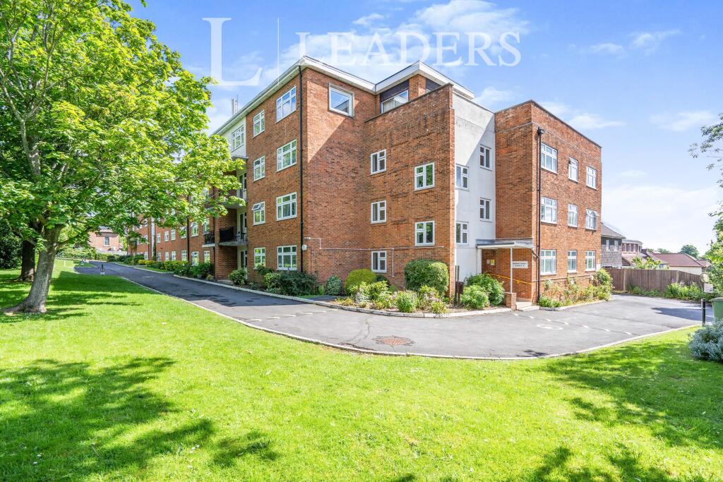 3 bed 1st Floor Flat for rent in Rownhams. From Leaders Sales - Southampton