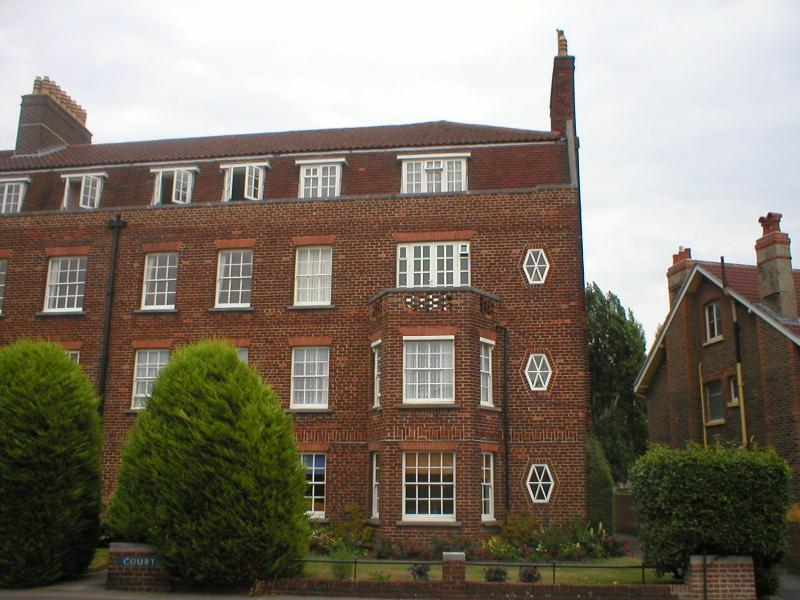 2 bed 1st Floor Flat for rent in Southampton. From Leaders Sales - Southampton