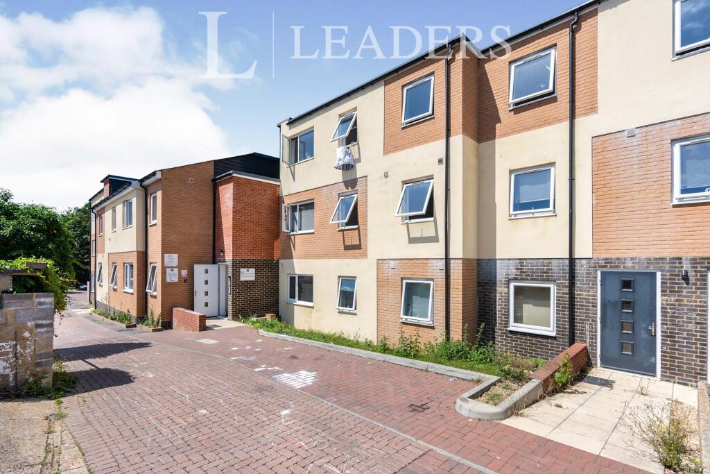 2 bed 1st Floor Flat for rent in Rownhams. From Leaders Sales - Southampton