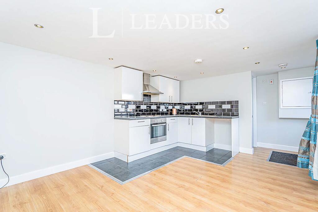 1 bed 1st Floor Flat for rent in Southampton. From Leaders Sales - Southampton