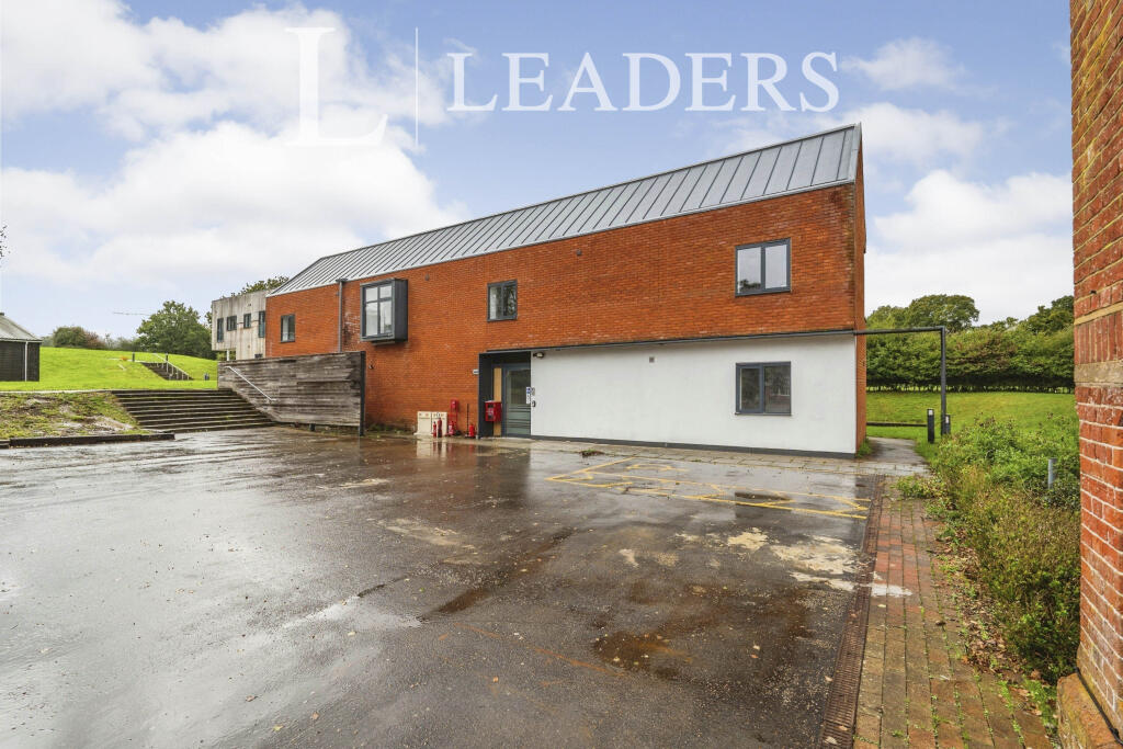 2 bed 1st Floor Flat for rent in Netley Marsh. From Leaders Sales - Southampton 2 bed 1st Floor Flat for rent in Netley Marsh. From Leaders Sales - Southampton