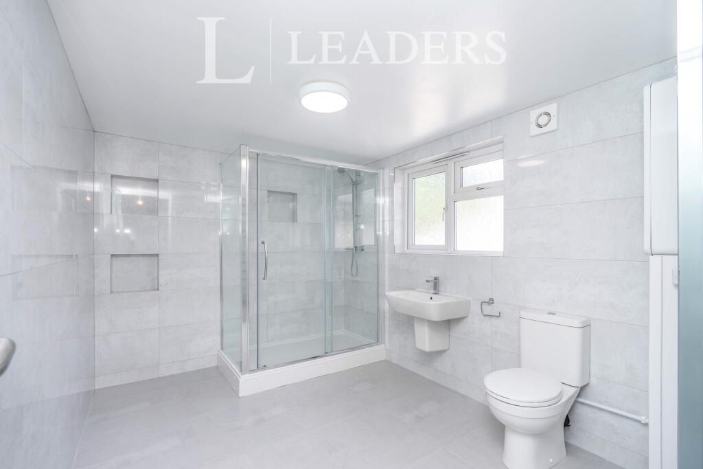 1 bed 1st Floor Flat for rent in Southampton. From Leaders Sales - Southampton