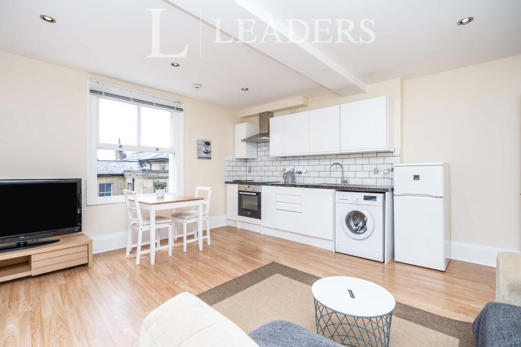 1 bed 1st Floor Flat for rent in Southampton. From Leaders Sales - Southampton