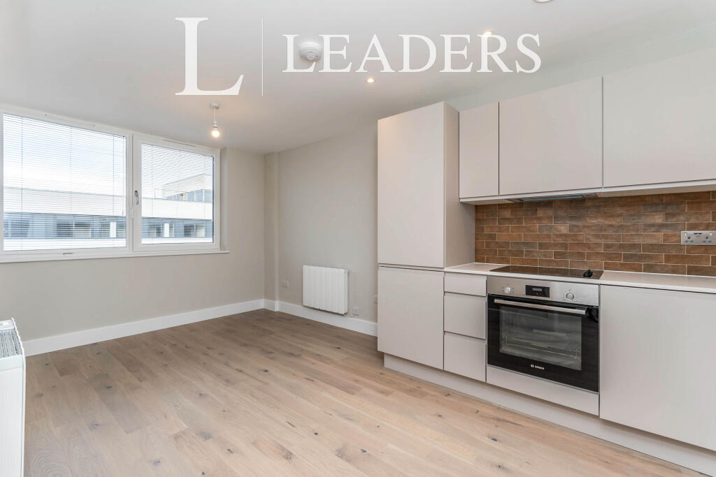 1 bed 1st Floor Flat for rent in Rownhams. From Leaders Sales - Southampton 1 bed 1st Floor Flat for rent in Rownhams. From Leaders Sales - Southampton