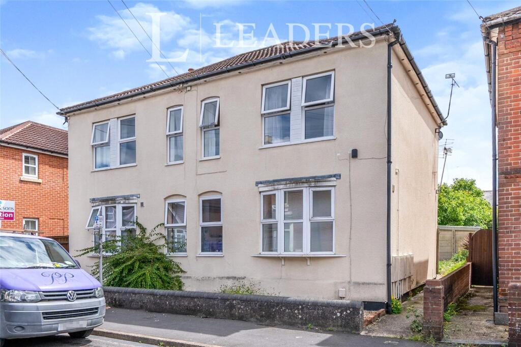 2 bed 1st Floor Flat for rent in Southampton. From Leaders Sales - Southampton