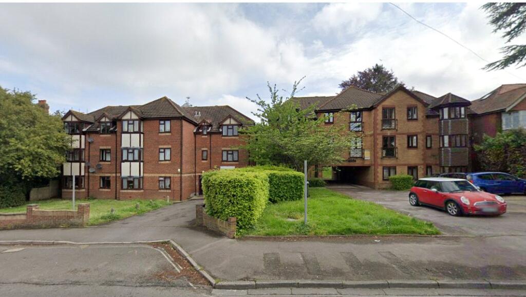 1 bed 1st Floor Flat for rent in Southampton. From Leaders Sales - Southampton