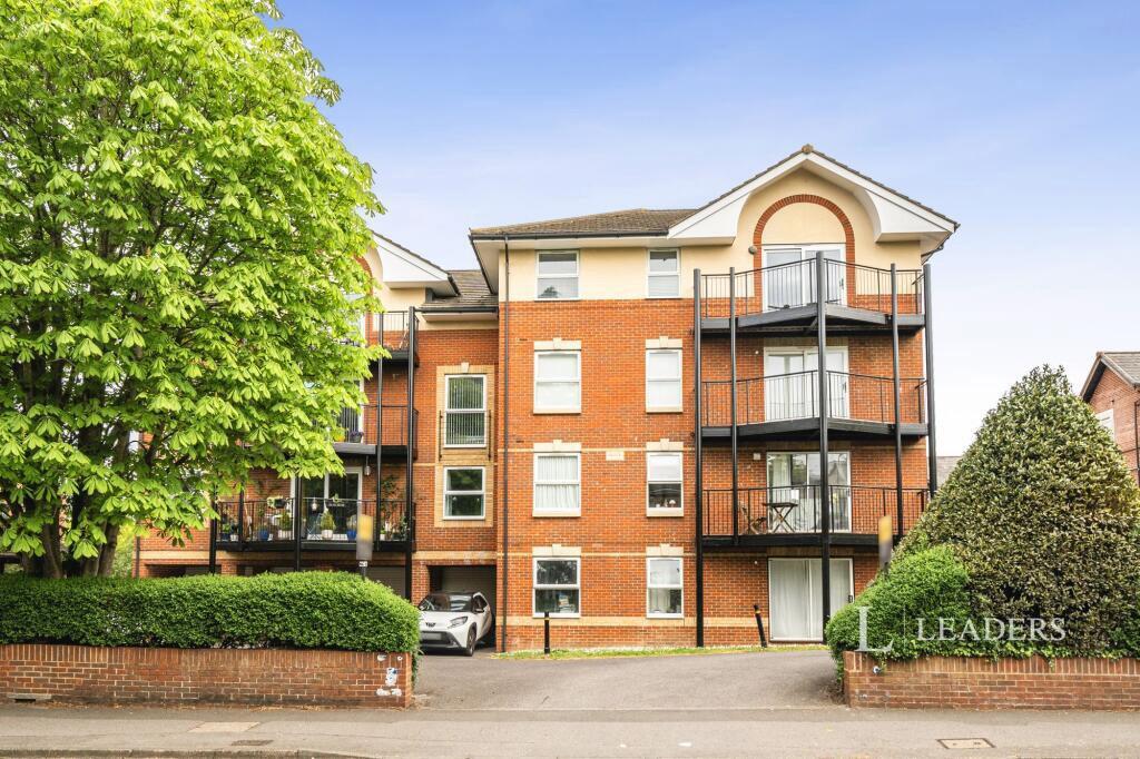 2 bed 1st Floor Flat for rent in Southampton. From Leaders Sales - Southampton