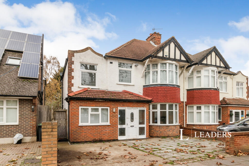 1 bed House Share for rent in Surbiton. From Leaders - Surbiton
