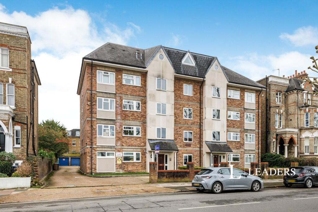 1 bed 1st Floor Flat for rent in Surbiton. From Leaders - Surbiton