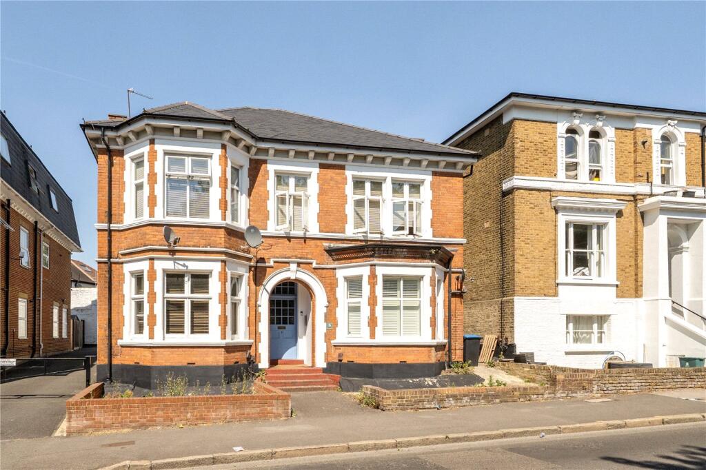 1 bed 1st Floor Flat for rent in Surbiton. From Leaders - Surbiton 1 bed 1st Floor Flat for rent in Surbiton. From Leaders - Surbiton