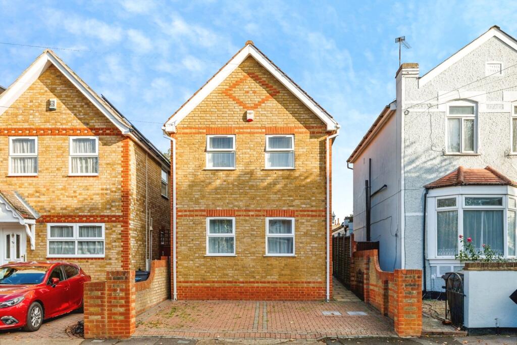 5 bed Detached for rent in Surbiton. From Leaders - Surbiton 5 bed Detached for rent in Surbiton. From Leaders - Surbiton