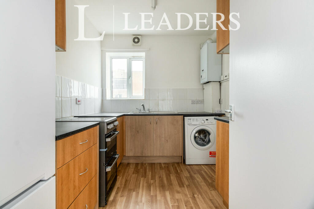 2 bed Apartment for rent in Wallington. From Leaders - Sutton