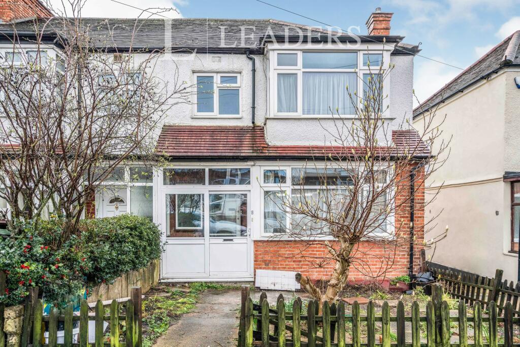 3 bed End Terraced House for rent in Carshalton. From Leaders - Sutton
