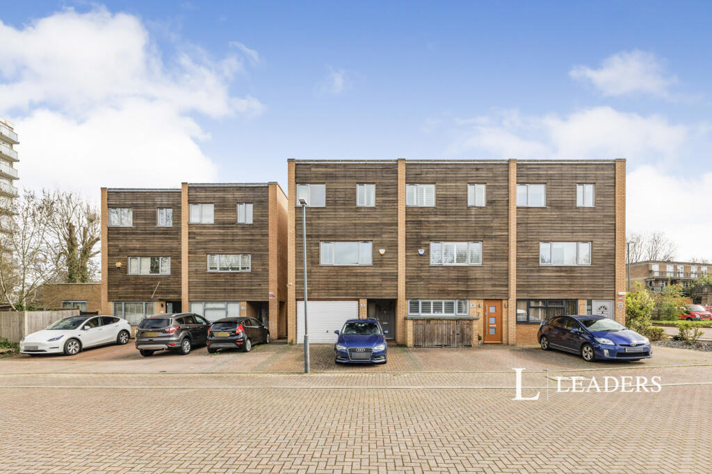 3 bed Mid Terraced House for rent in Carshalton. From Leaders Sales - Sutton