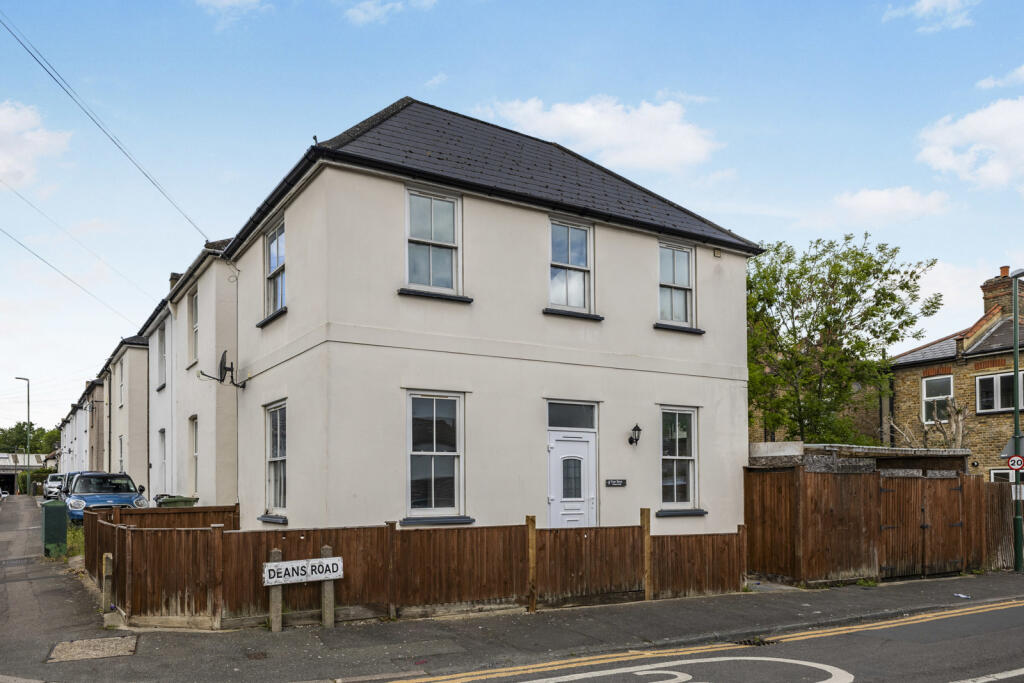 2 bed Detached for rent in Carshalton. From Leaders Sales - Sutton