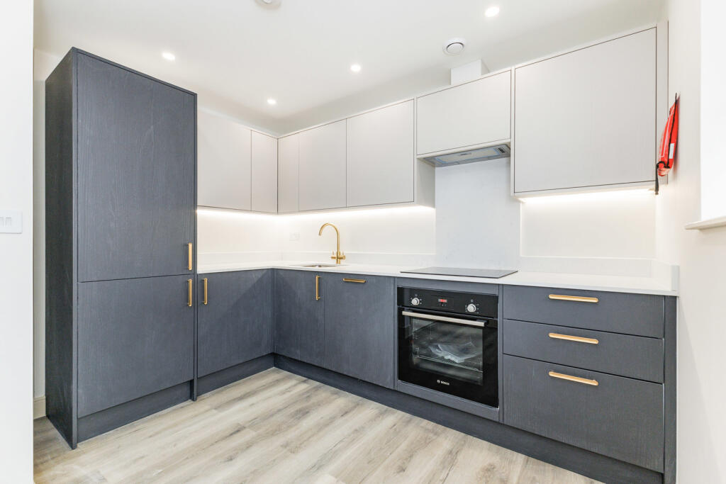 2 bed 1st Floor Flat for rent in Carshalton. From Leaders Sales - Sutton 2 bed 1st Floor Flat for rent in Carshalton. From Leaders Sales - Sutton