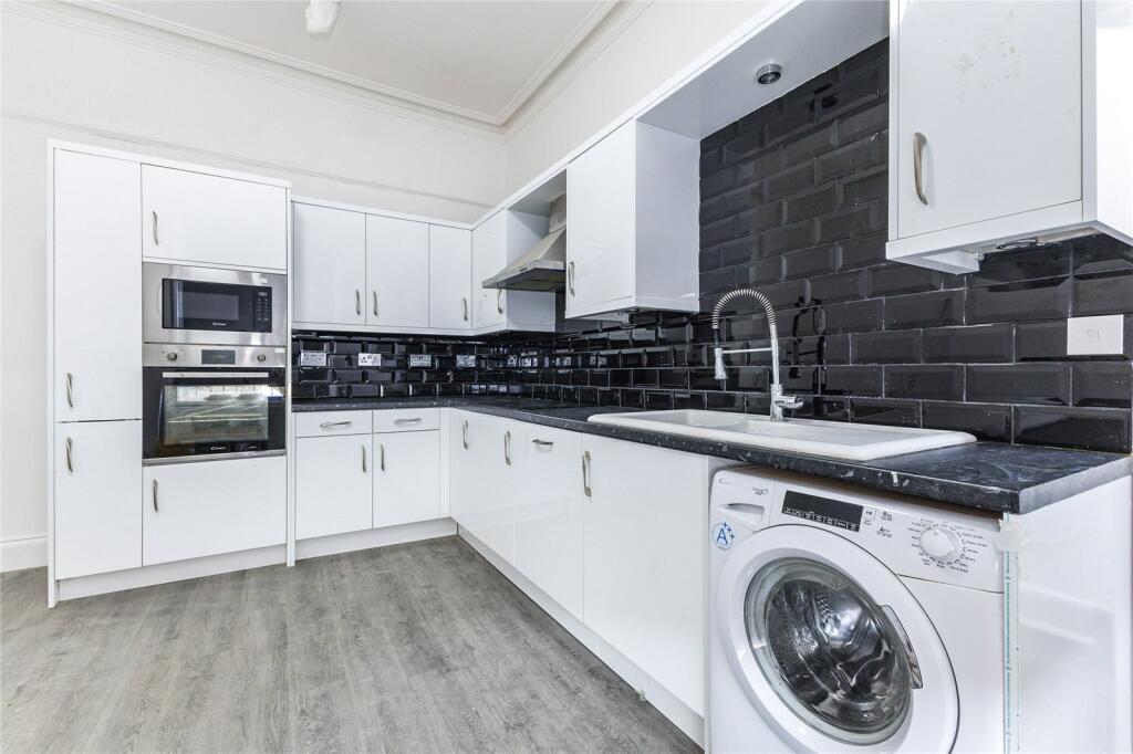 4 bed House Share for rent in Wallington. From Leaders Sales - Sutton