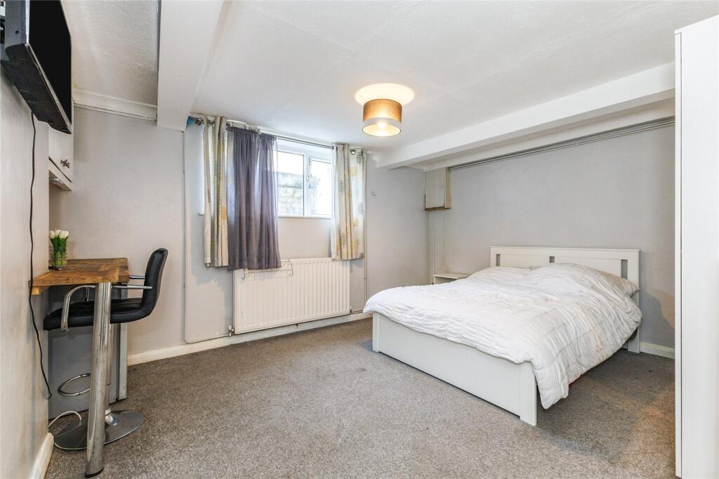 4 bed House Share for rent in Carshalton. From Leaders Sales - Sutton