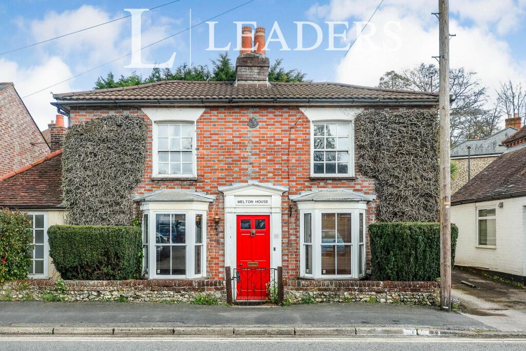 4 bed Detached House for rent in Blendworth. From Leaders - Waterlooville