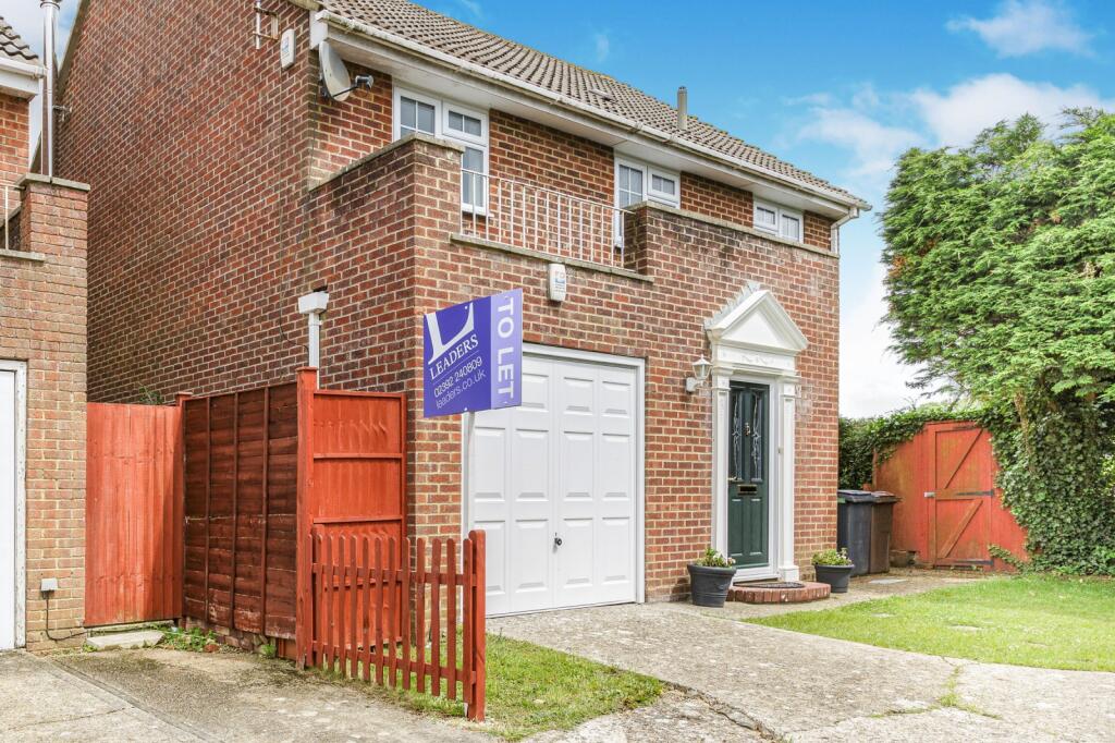 4 bed Detached for rent in Horndean. From Leaders Sales - Waterlooville