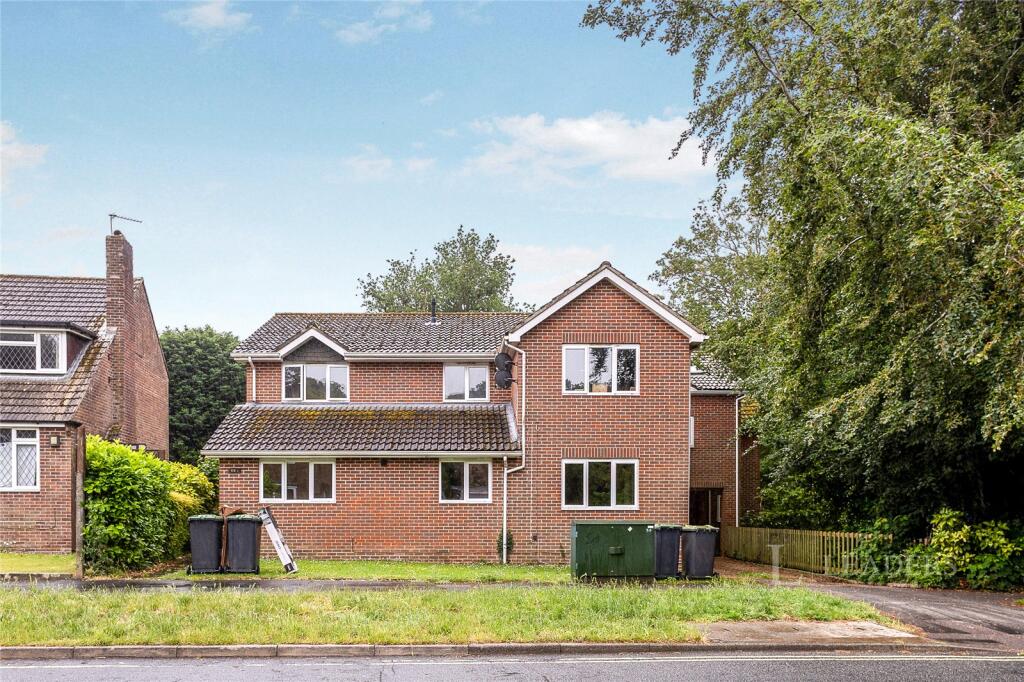 2 bed 1st Floor Flat for rent in Furzeley Corner. From Leaders Sales - Waterlooville 2 bed 1st Floor Flat for rent in Furzeley Corner. From Leaders Sales - Waterlooville