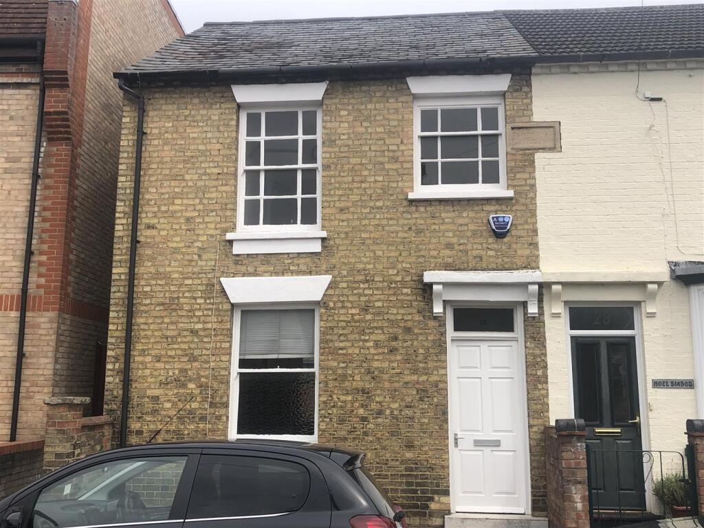3 bed Semi Detached for rent in Bedford. From Hollands Smith - Bedford
