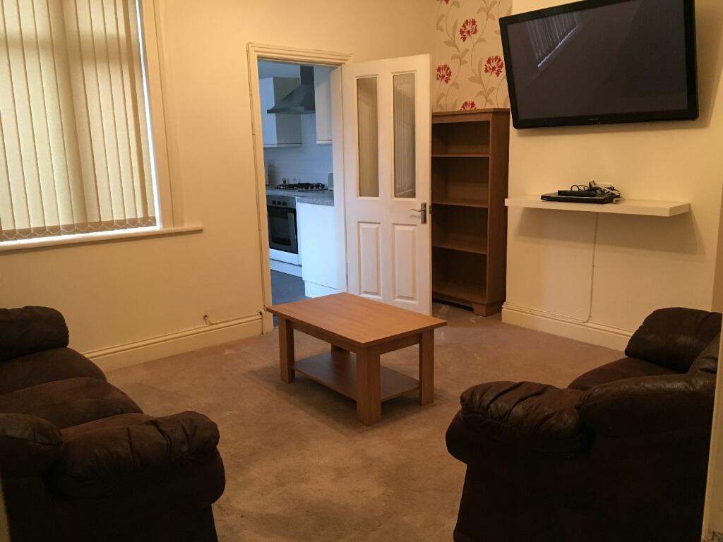 4 bed Room for rent in Smethwick. From Purple Frog Property Ltd - Birmingham