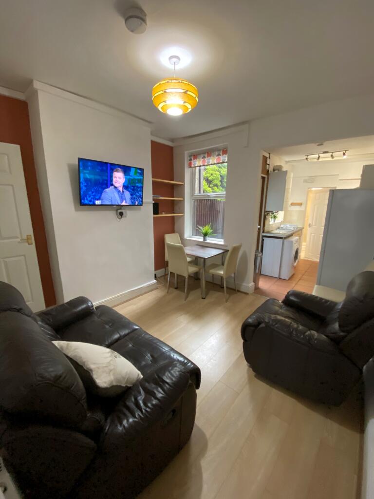 4 bed Mid Terraced House for rent in Birmingham. From Purple Frog Property Ltd - Birmingham