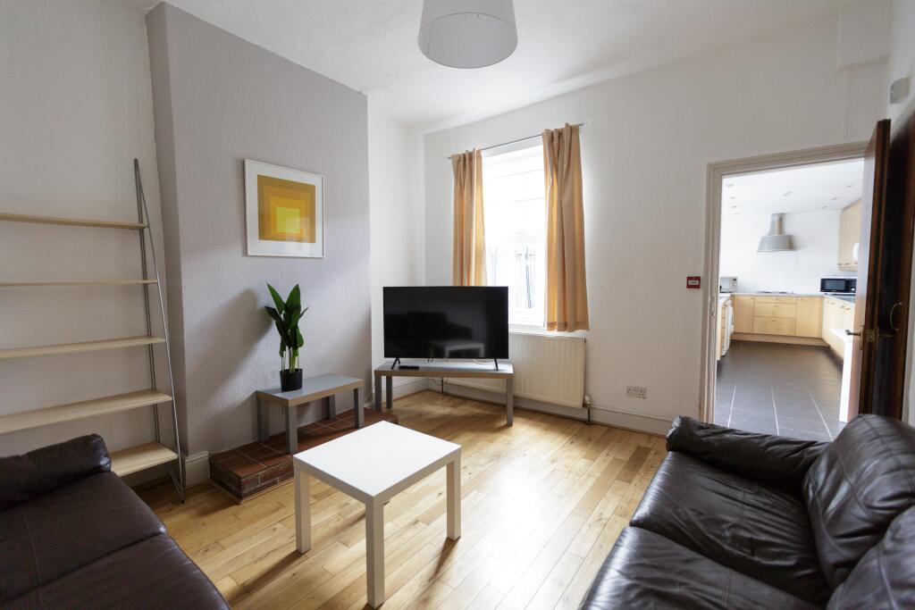 5 bed Detached for rent in Birmingham. From Purple Frog Property Ltd - Birmingham