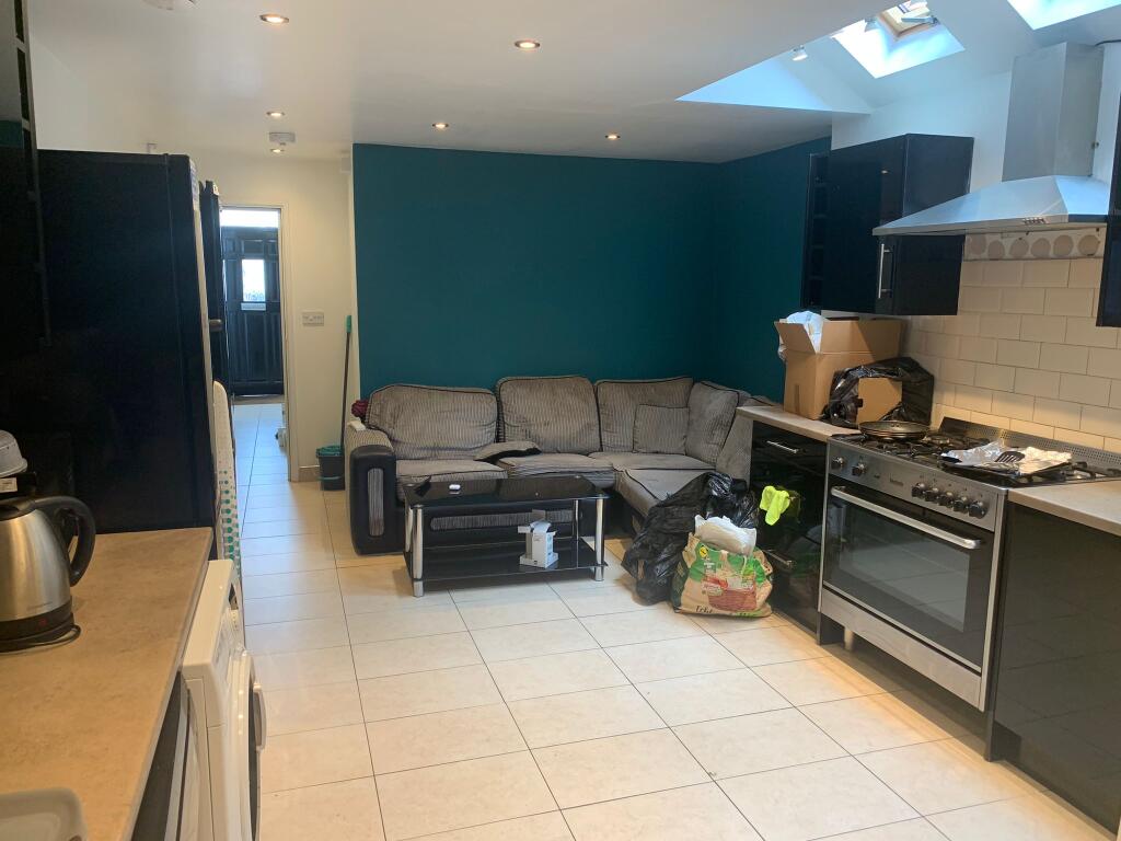 5 bed Detached for rent in Headley Heath. From Purple Frog Property Ltd - Birmingham