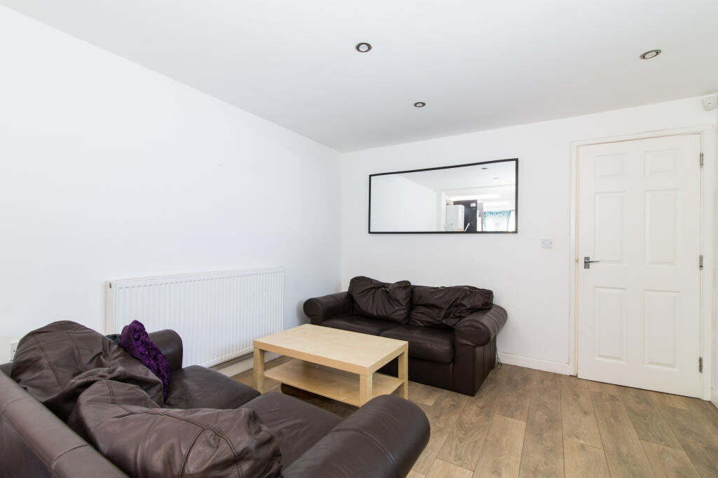 6 bed Detached for rent in Birmingham. From Purple Frog Property Ltd - Birmingham