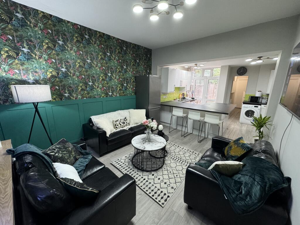 8 bed Detached for rent in Birmingham. From Purple Frog Property Ltd - Birmingham