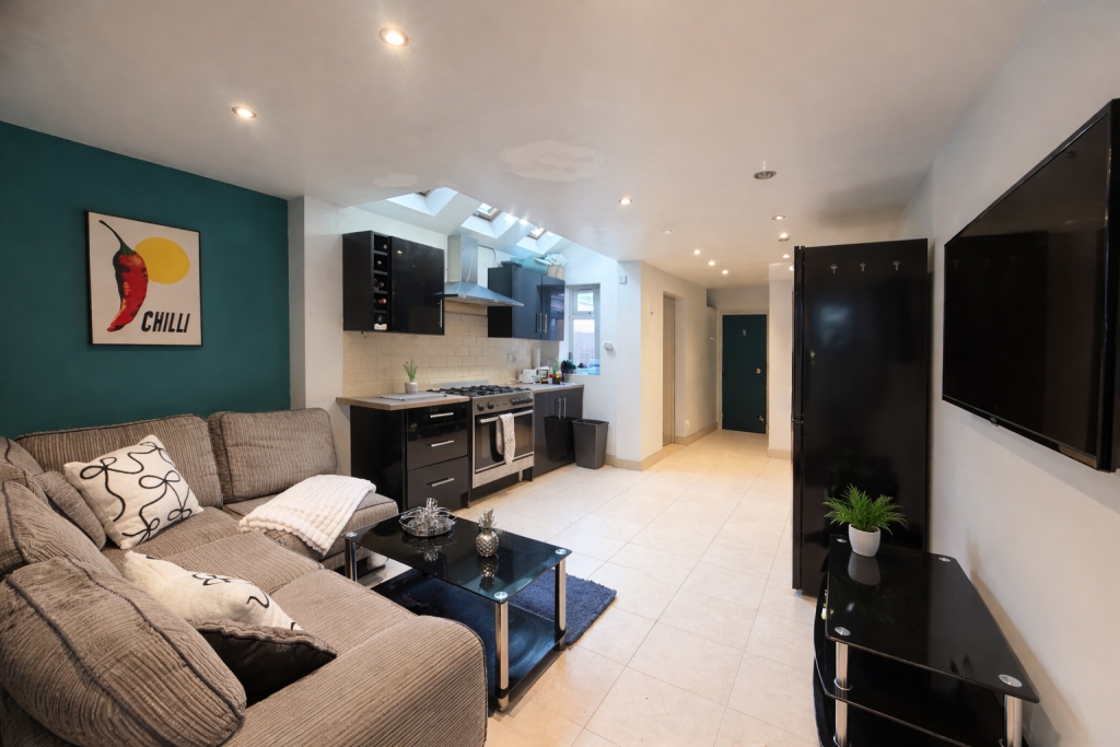 1 bed Detached for rent in Headley Heath. From Purple Frog Property Ltd - Birmingham