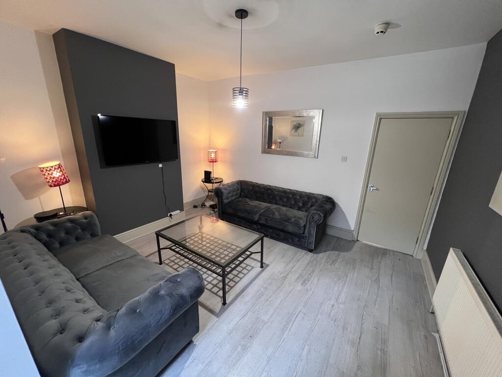 5 bed Detached for rent in Smethwick. From Purple Frog Property Ltd - Birmingham