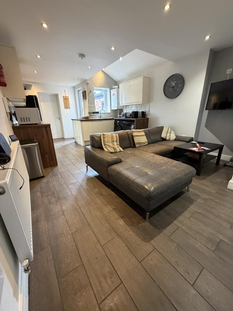 7 bed Detached for rent in Birmingham. From Purple Frog Property Ltd - Birmingham