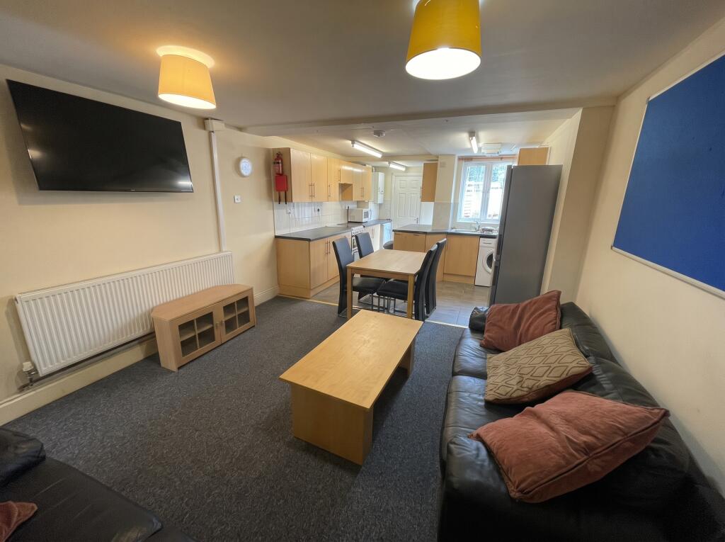 5 bed Detached for rent in Birmingham. From Purple Frog Property Ltd - Birmingham 5 bed Detached for rent in Birmingham. From Purple Frog Property Ltd - Birmingham