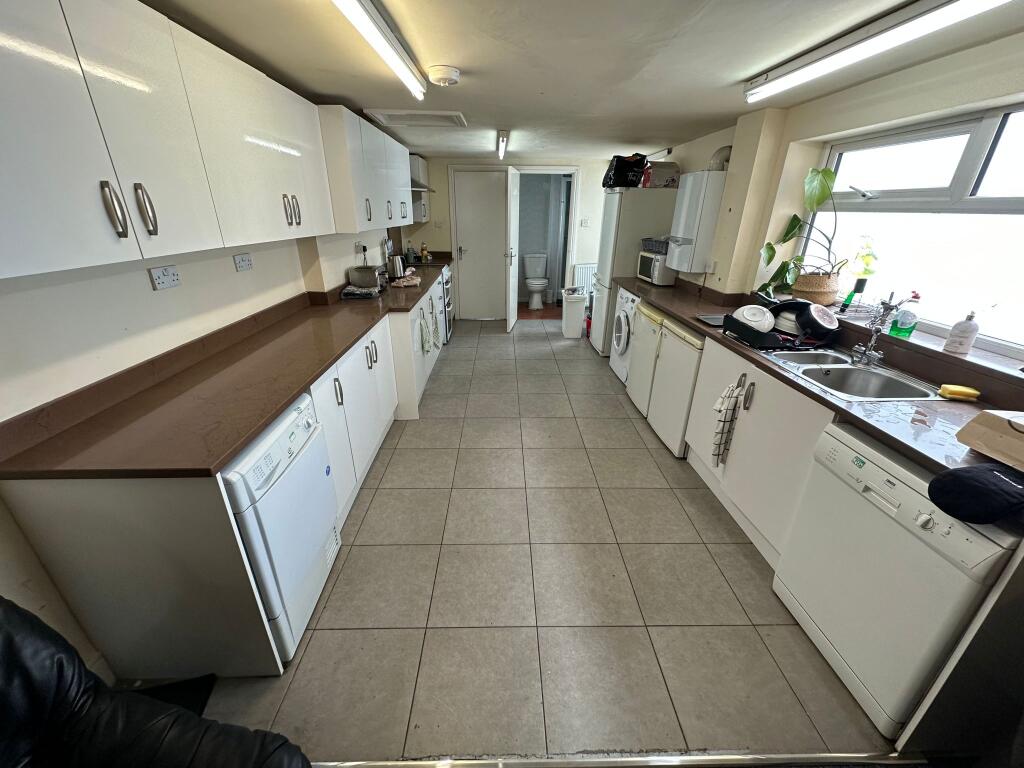 5 bed Detached for rent in Birmingham. From Purple Frog Property Ltd - Birmingham 5 bed Detached for rent in Birmingham. From Purple Frog Property Ltd - Birmingham